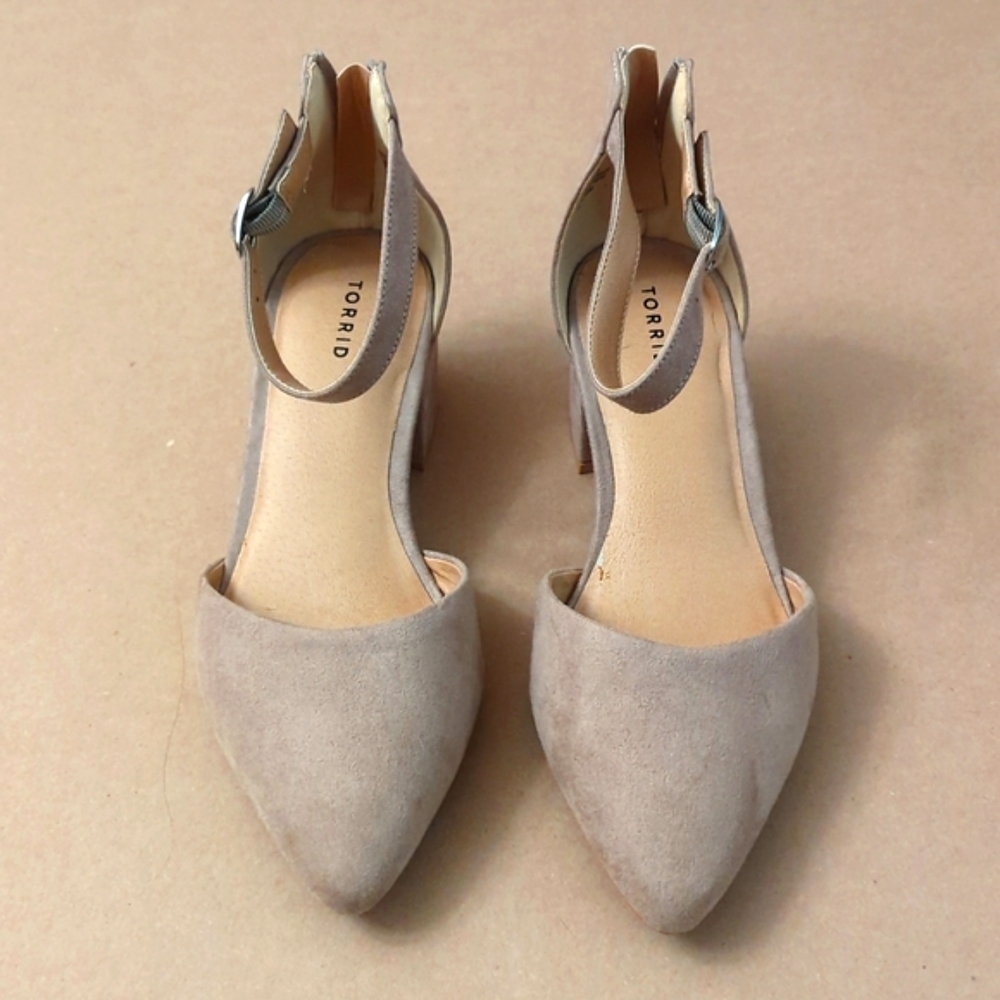 Dress shoes
